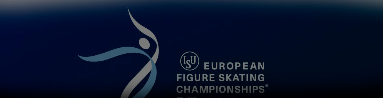 Логотип чемпионата Европы по фигурному катанию. Справа текст на английском: ISU European Figure Skating Championships. Слева абстрактный силуэт фигуриста в светло-синих и белых оттенках на тёмно-синем фоне